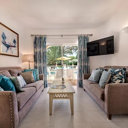 4 Bedrooms Private Pool Close To Amenities Villa *