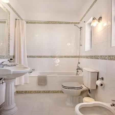4 Bedrooms Private Pool Close To Amenities Villa *