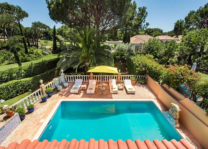 4 Bedrooms Private Pool Close To Amenities Villa Quarteira