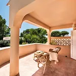 Villa 4 Bedrooms Private Pool Close To Amenities
