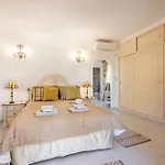 Villa 4 Bedrooms Private Pool Close To Amenities *