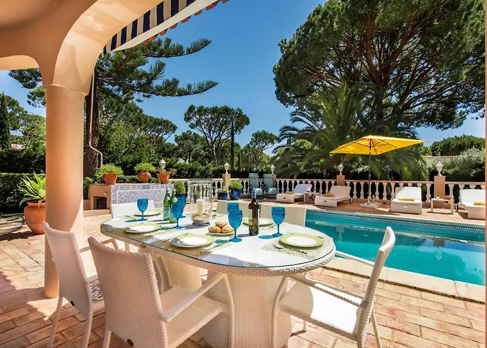 4 Bedrooms Private Pool Close To Amenities Villa *